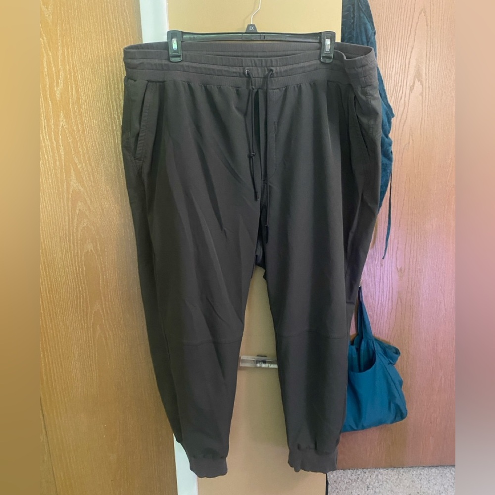 Old Navy Stretch Tech Joggers